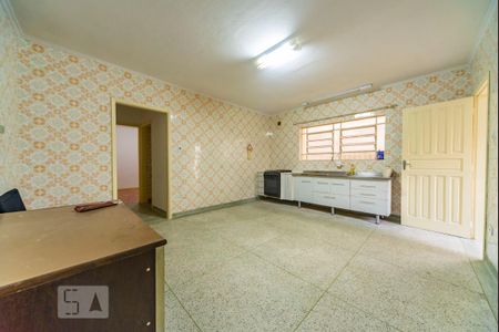 Casa para alugar com 229m², 4 quartos e 2 vagas Casa para alugar com 229m², 4 quartos e 2 vagasCozinha