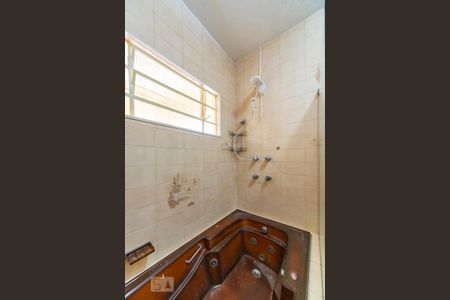 Casa para alugar com 229m², 4 quartos e 2 vagas Casa para alugar com 229m², 4 quartos e 2 vagasChuveiro