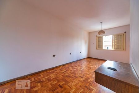 Casa para alugar com 229m², 4 quartos e 2 vagas Casa para alugar com 229m², 4 quartos e 2 vagasQuarto 2