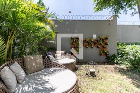 Studio para alugar com 26m², 1 quarto e sem vaga Studio para alugar com 26m², 1 quarto e sem vagaÁrea comum - Piscina