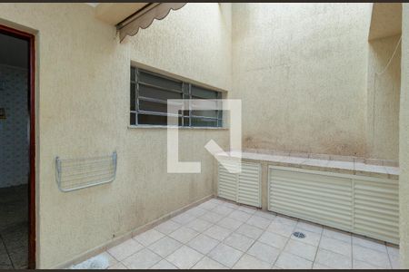 Casa à venda com 117m², 4 quartos e 2 vagasÁrea de Serviço