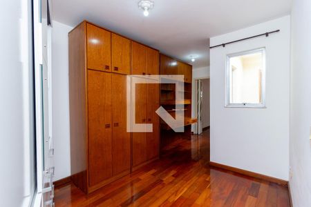 Casa à venda com 117m², 4 quartos e 2 vagasQuarto 3 - Suíte
