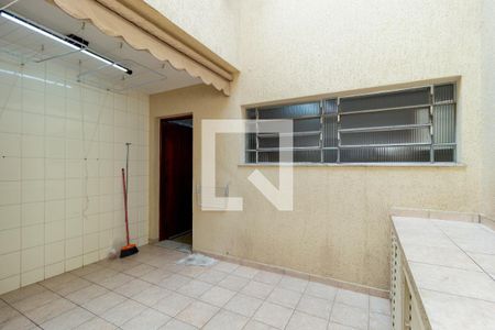Casa à venda com 117m², 4 quartos e 2 vagasÁrea de Serviço