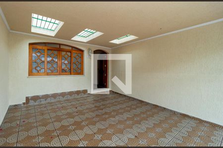 Casa à venda com 117m², 4 quartos e 2 vagasGaragem