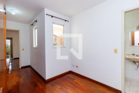 Casa à venda com 117m², 4 quartos e 2 vagasQuarto 3 - Suíte