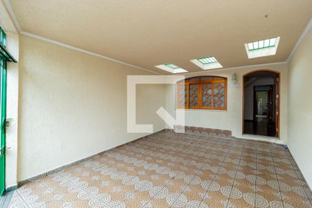 Casa à venda com 117m², 4 quartos e 2 vagasGaragem