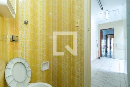 Casa à venda com 117m², 4 quartos e 2 vagasBanheiro - Área de Serviço