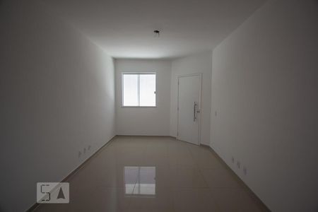 Sala de casa de condomínio à venda com 3 quartos, 90m² em Bonsucesso, Rio de Janeiro