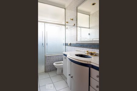 Casa à venda com 650m², 3 quartos e 5 vagasBanheiro 1