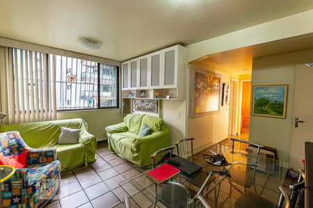 Sala de Apartamento com 2 quartos, 75m² Santa Rosa 