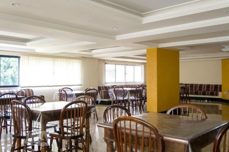 Apartamento à venda com 254m², 4 quartos e 4 vagasÁrea comum - Salão de festas