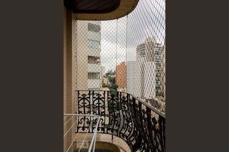 Apartamento à venda com 254m², 4 quartos e 4 vagasVaranda do quarto 2