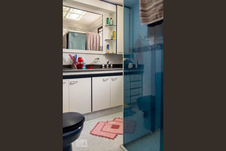 Apartamento à venda com 254m², 4 quartos e 4 vagasBanheiro do Quarto 1