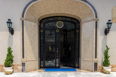 Apartamento à venda com 254m², 4 quartos e 4 vagasEntrada