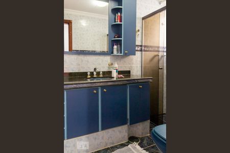 Apartamento à venda com 254m², 4 quartos e 4 vagasBanheiro do Quarto 4