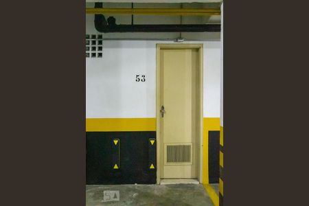 Apartamento à venda com 254m², 4 quartos e 4 vagasDepósito