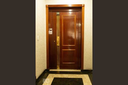 Apartamento à venda com 254m², 4 quartos e 4 vagasElevador privativo