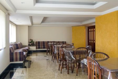 Apartamento à venda com 254m², 4 quartos e 4 vagasÁrea comum - Salão de festas