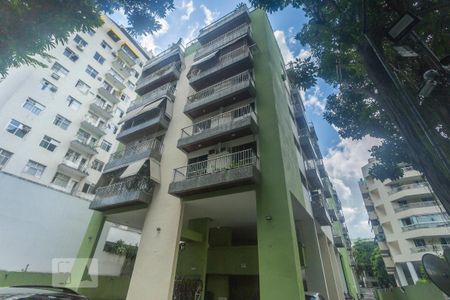 Apartamento para alugar com 100m², 3 quartos e 1 vagaFachada do bloco