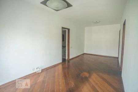Sala de apartamento para alugar com 3 quartos, 100m² em Anil, Rio de Janeiro