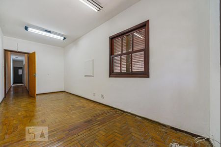 Quarto 1 de casa para alugar com 5 quartos, 200m² em Vila Deodoro, São Paulo