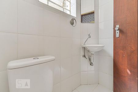 Casa à venda com 200m², 5 quartos e 1 vaga Casa à venda com 200m², 5 quartos e 1 vagaBanheiro Social 2