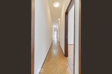 Casa à venda com 200m², 5 quartos e 1 vaga Casa à venda com 200m², 5 quartos e 1 vagaCorredor Piso Superior