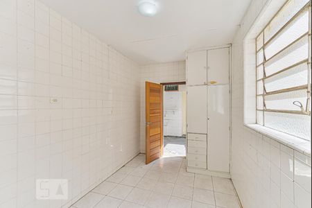 Casa à venda com 200m², 5 quartos e 1 vaga Casa à venda com 200m², 5 quartos e 1 vagaCozinha