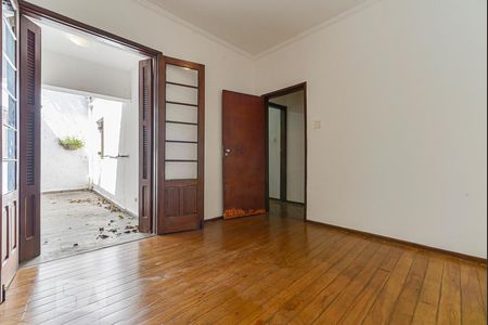 Quarto 2 de casa à venda com 5 quartos, 200m² em Vila Deodoro, São Paulo