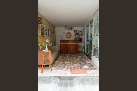 Casa à venda com 240m², 3 quartos e 2 vagas Casa à venda com 240m², 3 quartos e 2 vagasGaragem