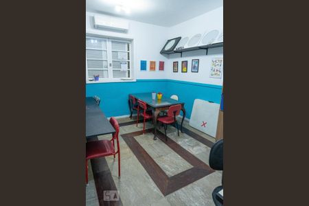 Casa à venda com 240m², 3 quartos e 2 vagas Casa à venda com 240m², 3 quartos e 2 vagasQuarto 1