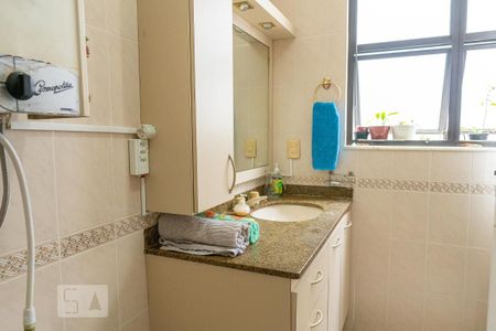 Casa à venda com 240m², 3 quartos e 2 vagas Casa à venda com 240m², 3 quartos e 2 vagasBanheiro da Suíte