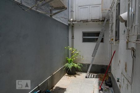Casa à venda com 240m², 3 quartos e 2 vagas Casa à venda com 240m², 3 quartos e 2 vagasÁrea de Serviço
