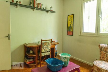 Casa à venda com 240m², 3 quartos e 2 vagas Casa à venda com 240m², 3 quartos e 2 vagasQuarto 2