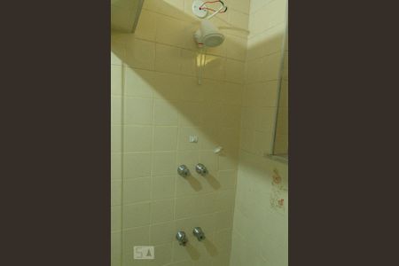 Casa à venda com 240m², 3 quartos e 2 vagas Casa à venda com 240m², 3 quartos e 2 vagasBanheiro Social 2