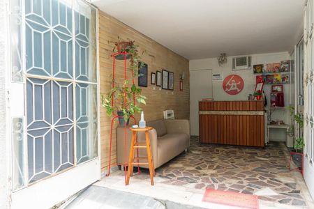 Casa à venda com 240m², 3 quartos e 2 vagas Casa à venda com 240m², 3 quartos e 2 vagasGaragem