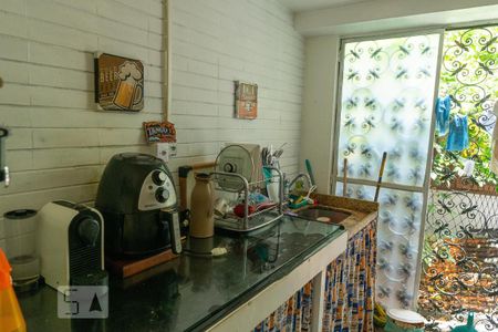 Casa à venda com 240m², 3 quartos e 2 vagas Casa à venda com 240m², 3 quartos e 2 vagasCozinha 2