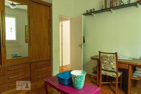 Casa à venda com 240m², 3 quartos e 2 vagas Casa à venda com 240m², 3 quartos e 2 vagasQuarto 2