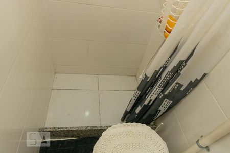 Casa à venda com 240m², 3 quartos e 2 vagas Casa à venda com 240m², 3 quartos e 2 vagasBanheiro de Serviço