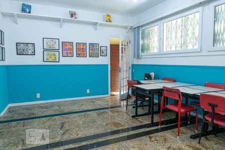 Sala 1  de casa à venda com 3 quartos, 240m² em Ingá, Niterói