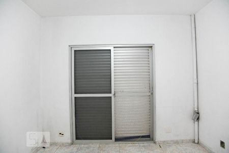 Casa à venda com 220m², 3 quartos e 2 vagasQuarto 4