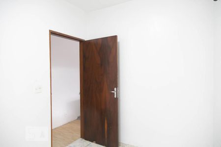 Casa à venda com 220m², 3 quartos e 2 vagasQuarto 3