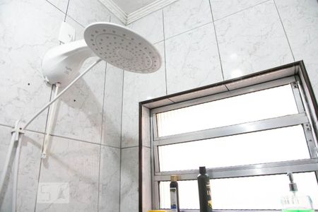 Casa à venda com 220m², 3 quartos e 2 vagasBanheiro