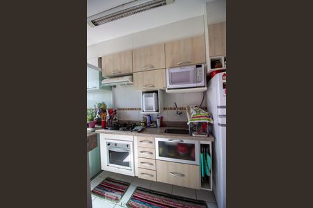 Apartamento à venda com 56m², 2 quartos e 1 vagaCozinha - Armários