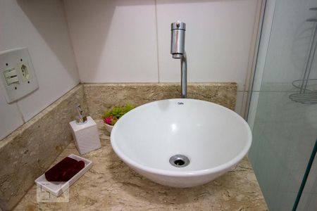 Apartamento à venda com 56m², 2 quartos e 1 vagaBanheiro Social