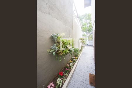 Casa à venda com 71m², 2 quartos e 2 vagas Casa à venda com 71m², 2 quartos e 2 vagasCorredor