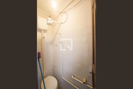 Casa à venda com 71m², 2 quartos e 2 vagas Casa à venda com 71m², 2 quartos e 2 vagasBanheiro de Serviço