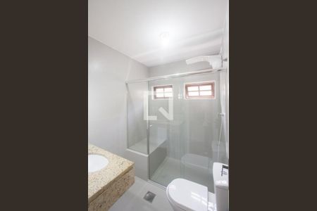 Casa à venda com 71m², 2 quartos e 2 vagas Casa à venda com 71m², 2 quartos e 2 vagasBanheiro