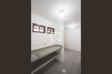 Casa à venda com 71m², 2 quartos e 2 vagas Casa à venda com 71m², 2 quartos e 2 vagasCozinha