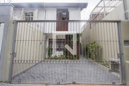 Casa à venda com 71m², 2 quartos e 2 vagas Casa à venda com 71m², 2 quartos e 2 vagasFachada